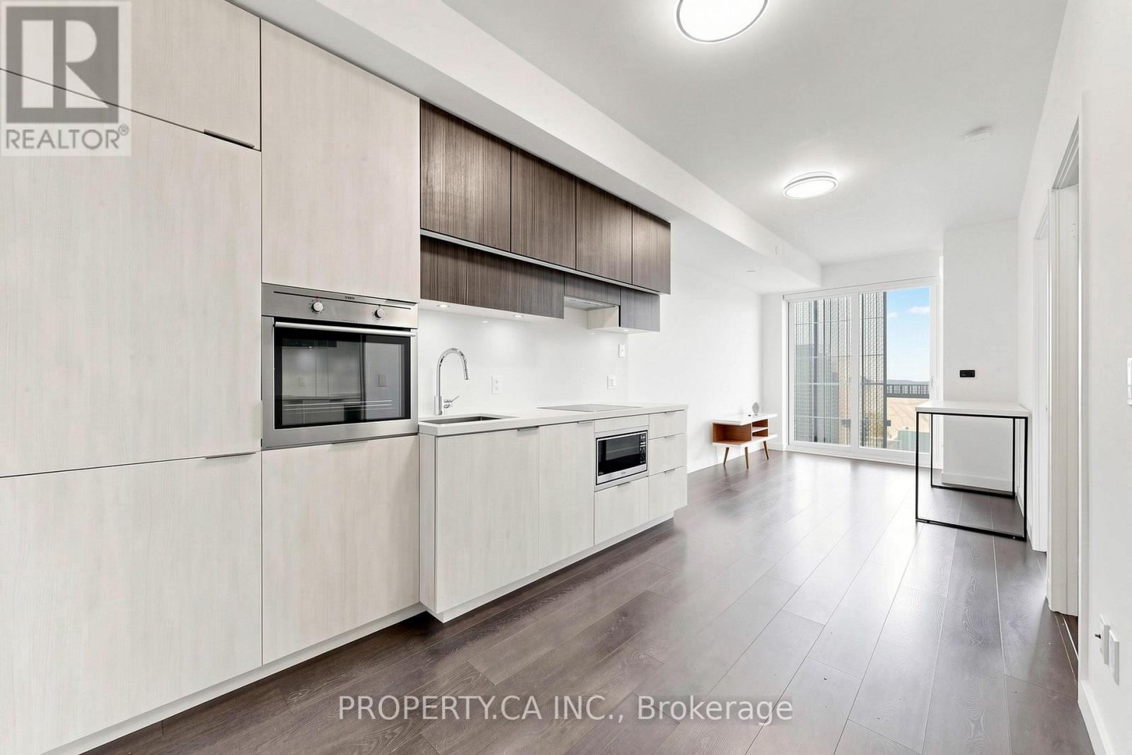3110 - 8 EGLINTON AVENUE E