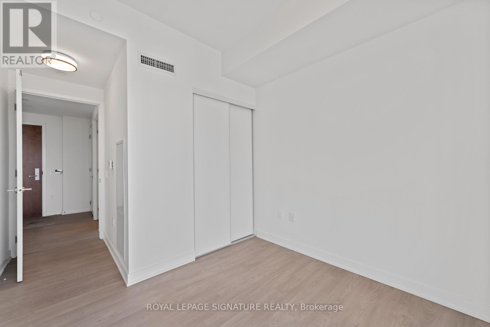 3305 - 15 Queens Quay E, Toronto, Ontario  M5E 0C5 - Photo 11 - C13148552