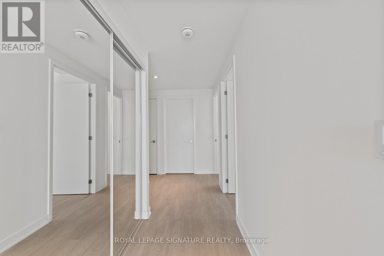 3305 - 15 Queens Quay E, Toronto, Ontario  M5E 0C5 - Photo 12 - C13148552