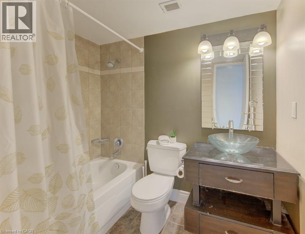225 Harvard Place Unit# 1711, Waterloo, Ontario  N2N 1C3 - Photo 30 - 40831479