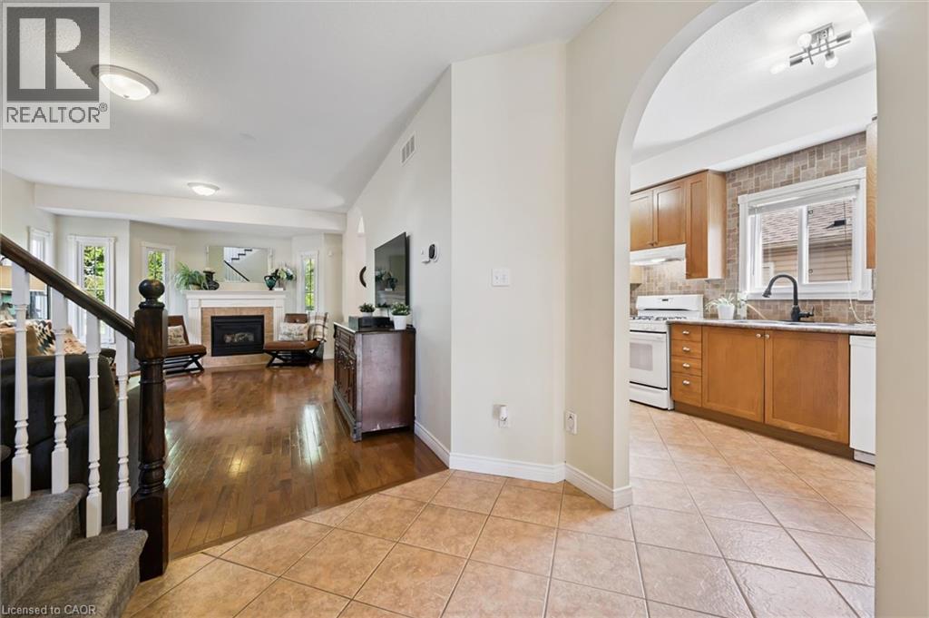 124 Gibbons Drive, Fergus, Ontario  N1M 3W2 - Photo 7 - 40829296