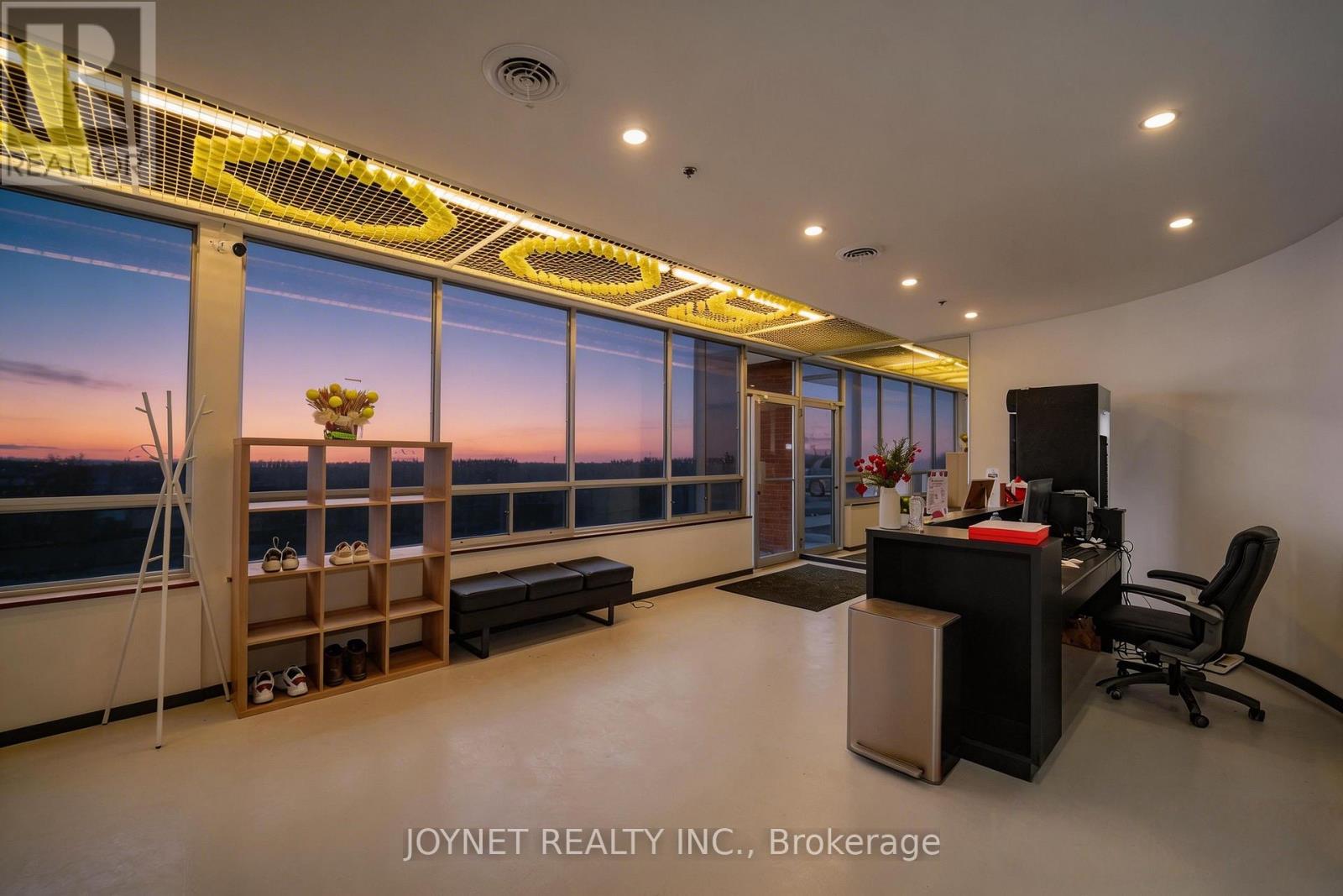 1 - 38 Metropolatin Road, Toronto, Ontario  M1R 2T6 - Photo 2 - E13148136