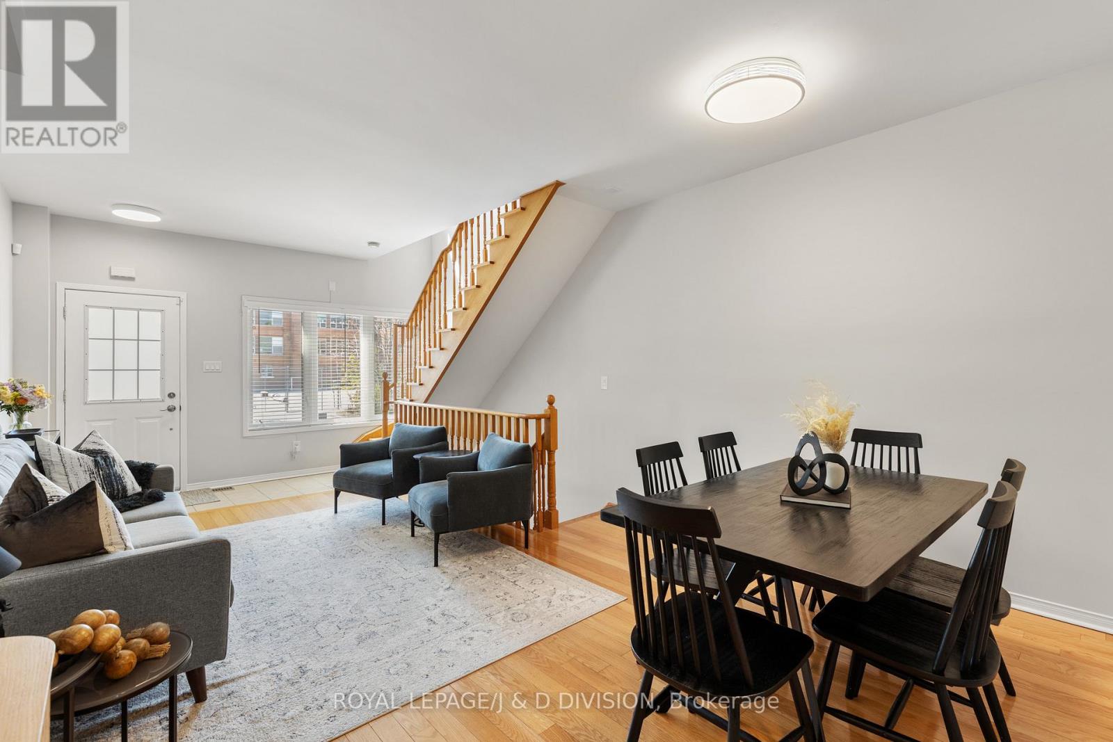 446 Sammon Avenue, Toronto, Ontario M4J 2B2 - Photo 11 - E13148214