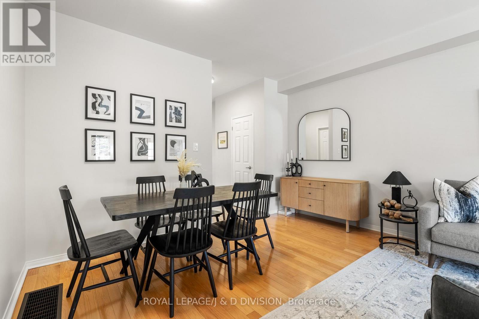 446 Sammon Avenue, Toronto, Ontario M4J 2B2 - Photo 13 - E13148214