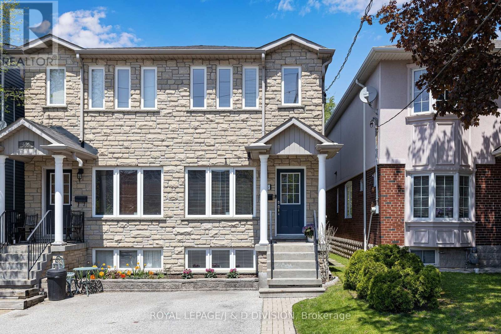 446 Sammon Avenue, Toronto, Ontario M4J 2B2 - Photo 3 - E13148214
