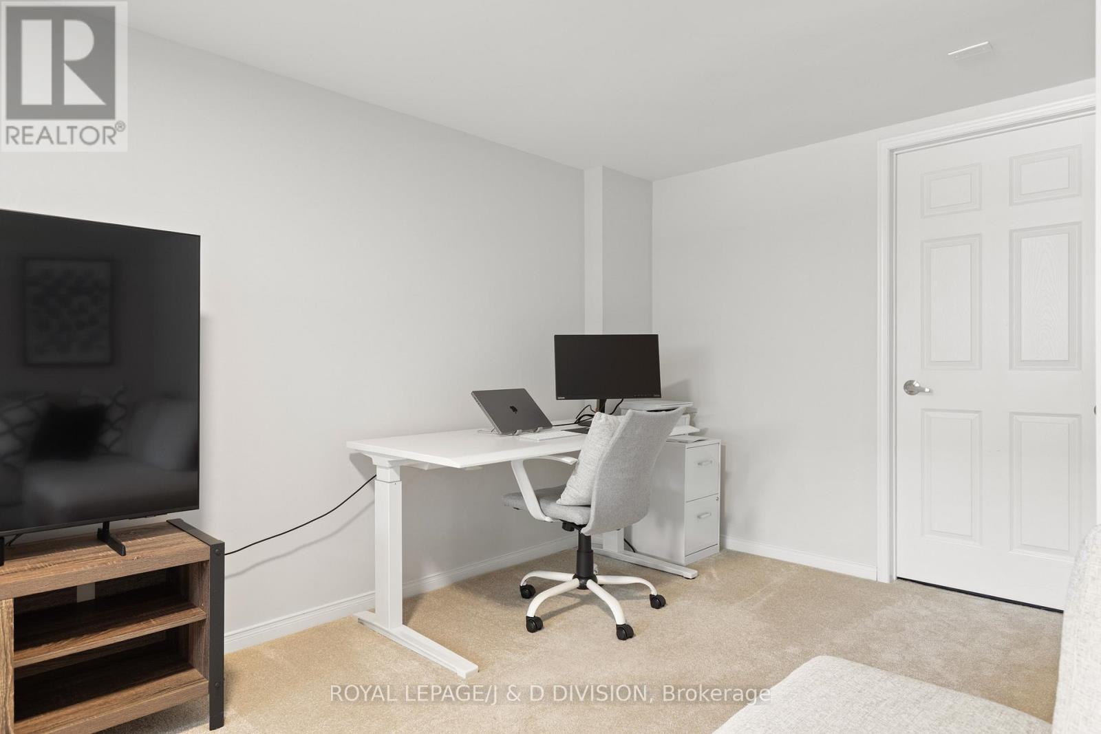 446 Sammon Avenue, Toronto, Ontario M4J 2B2 - Photo 37 - E13148214