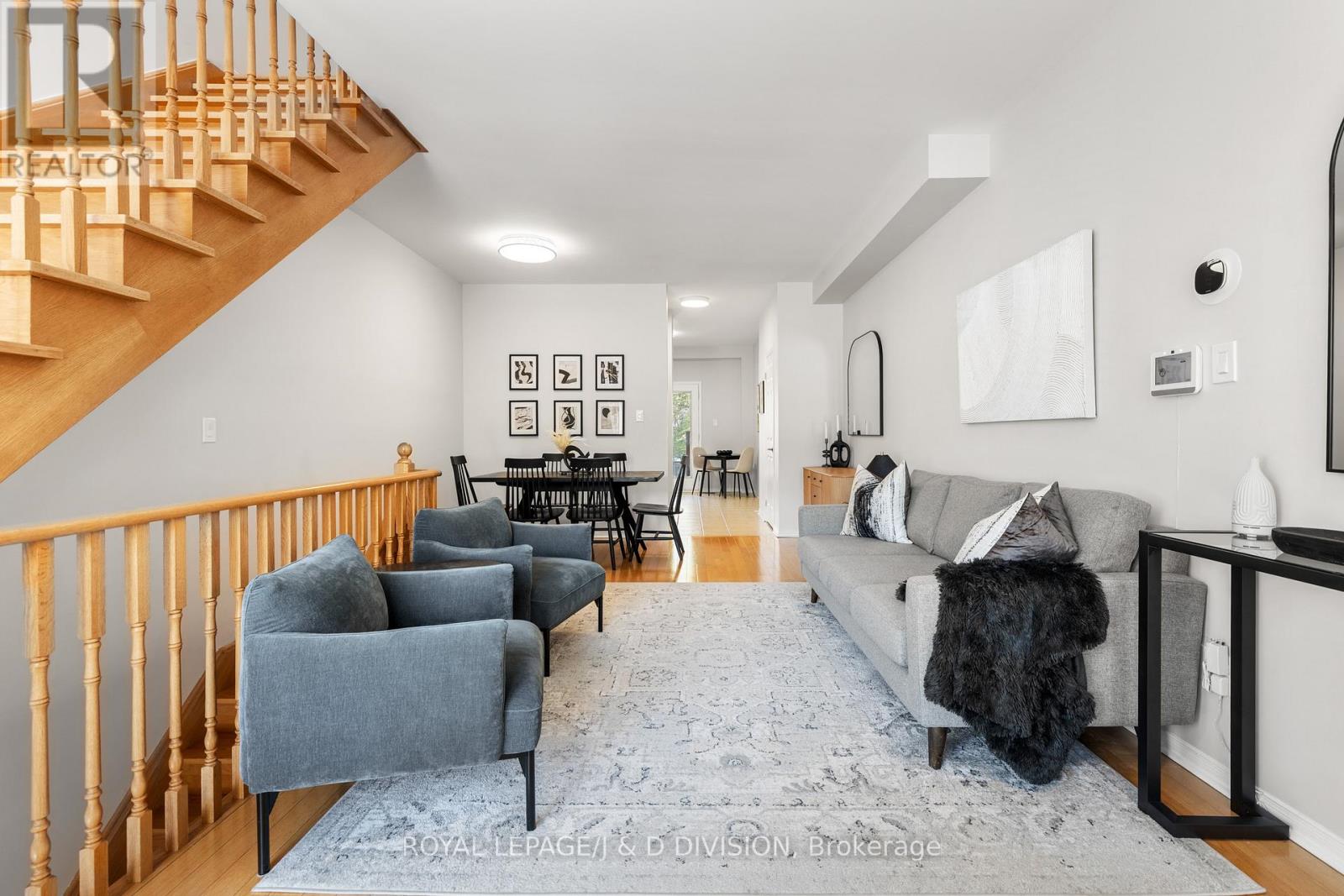 446 Sammon Avenue, Toronto, Ontario M4J 2B2 - Photo 5 - E13148214