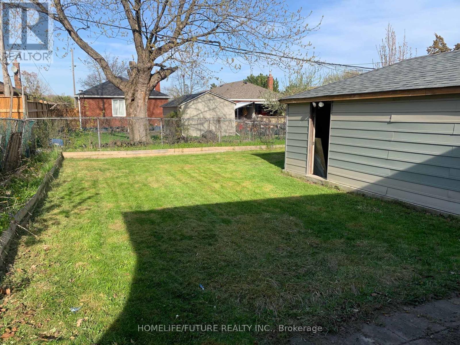 Main - 1 Maxim Crescent, Toronto, Ontario  M1P 1Y1 - Photo 13 - E13148242