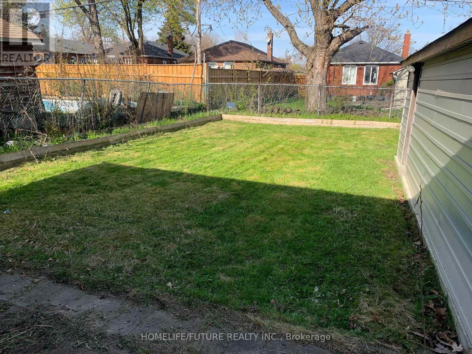Main - 1 Maxim Crescent, Toronto, Ontario  M1P 1Y1 - Photo 14 - E13148242