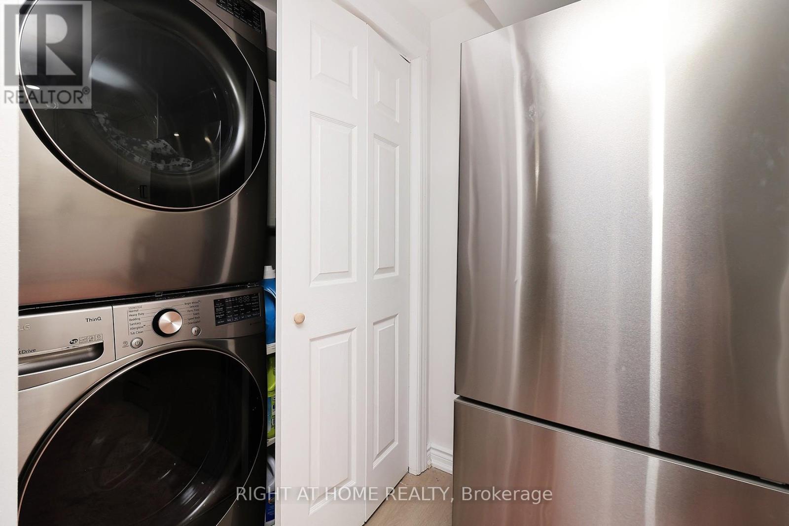 27 Foundry Lane, Whitby, Ontario  L1P 1M5 - Photo 24 - E13148268