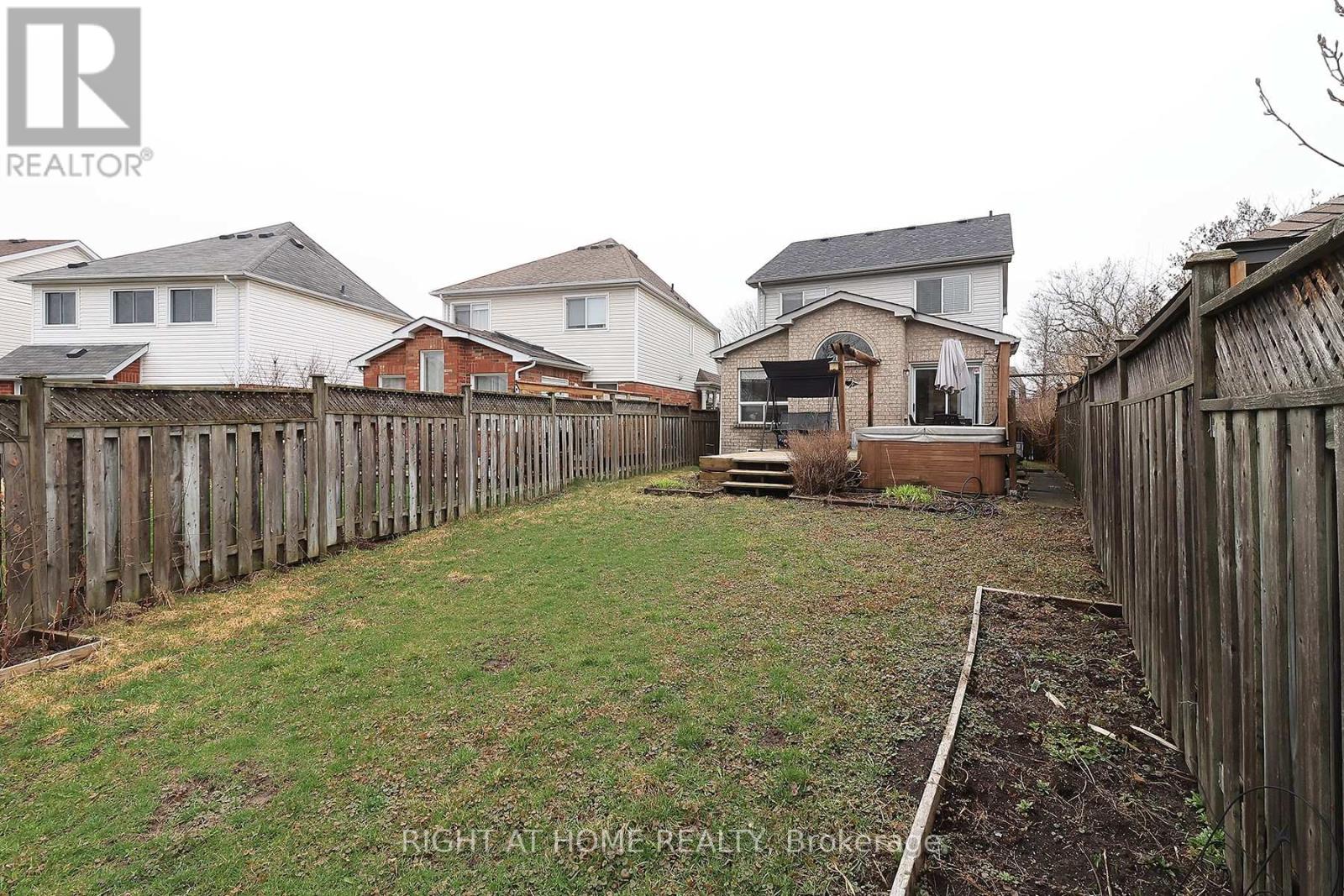 27 Foundry Lane, Whitby, Ontario  L1P 1M5 - Photo 35 - E13148268