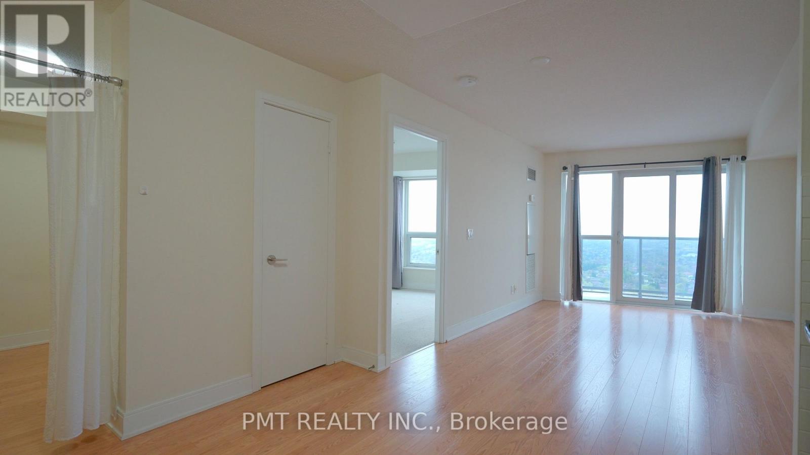 3925 - 135 Village Green Square, Toronto, Ontario  M1S 0G4 - Photo 10 - E13148286