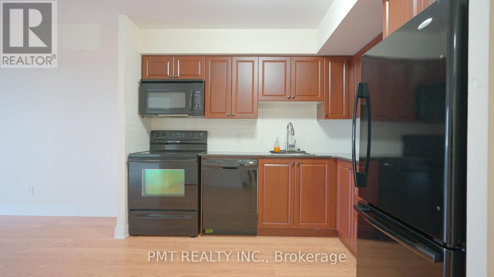 3925 - 135 Village Green Square, Toronto, Ontario  M1S 0G4 - Photo 4 - E13148286