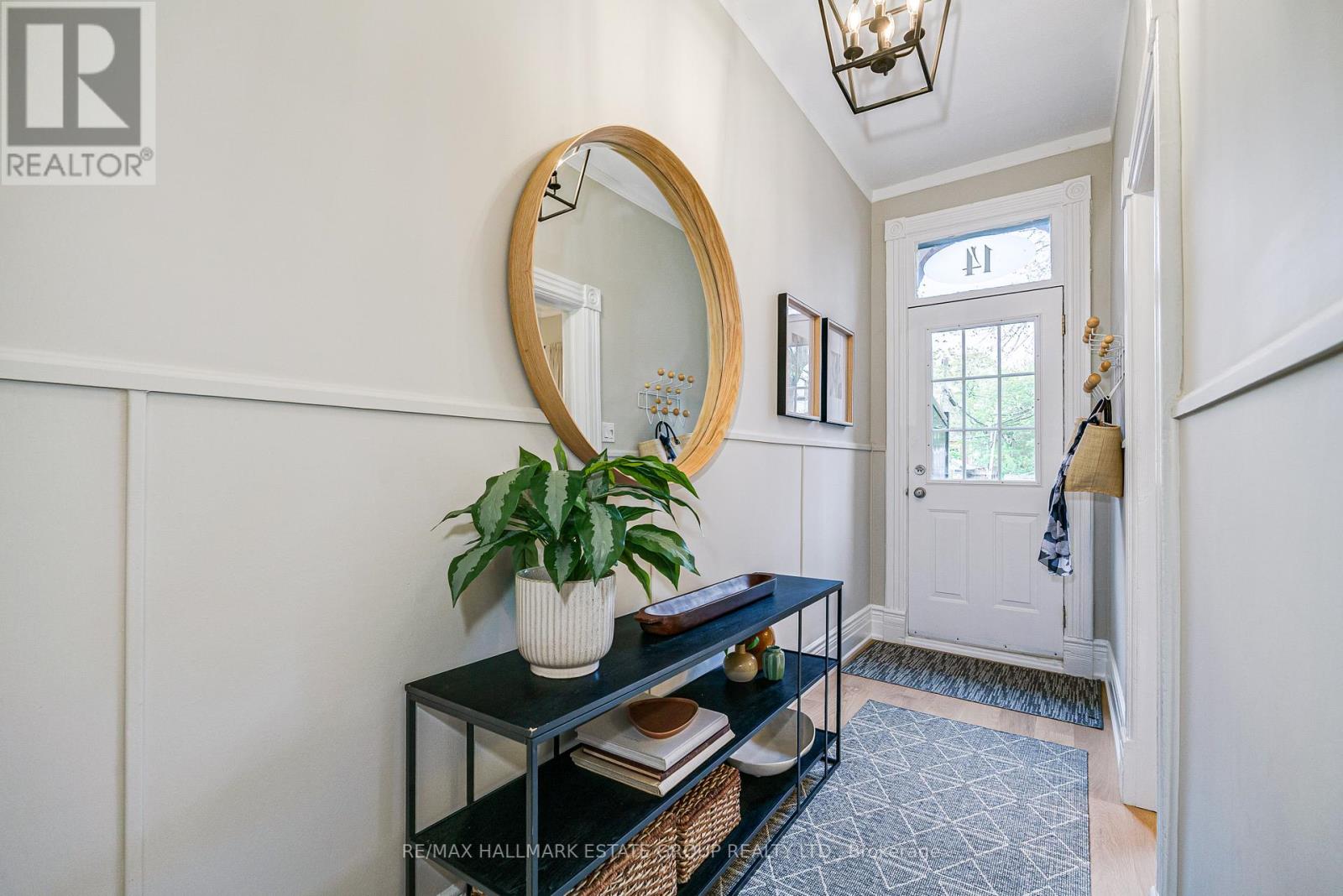 14 Austin Avenue, Toronto, Ontario  M4M 1V6 - Photo 3 - E13148508