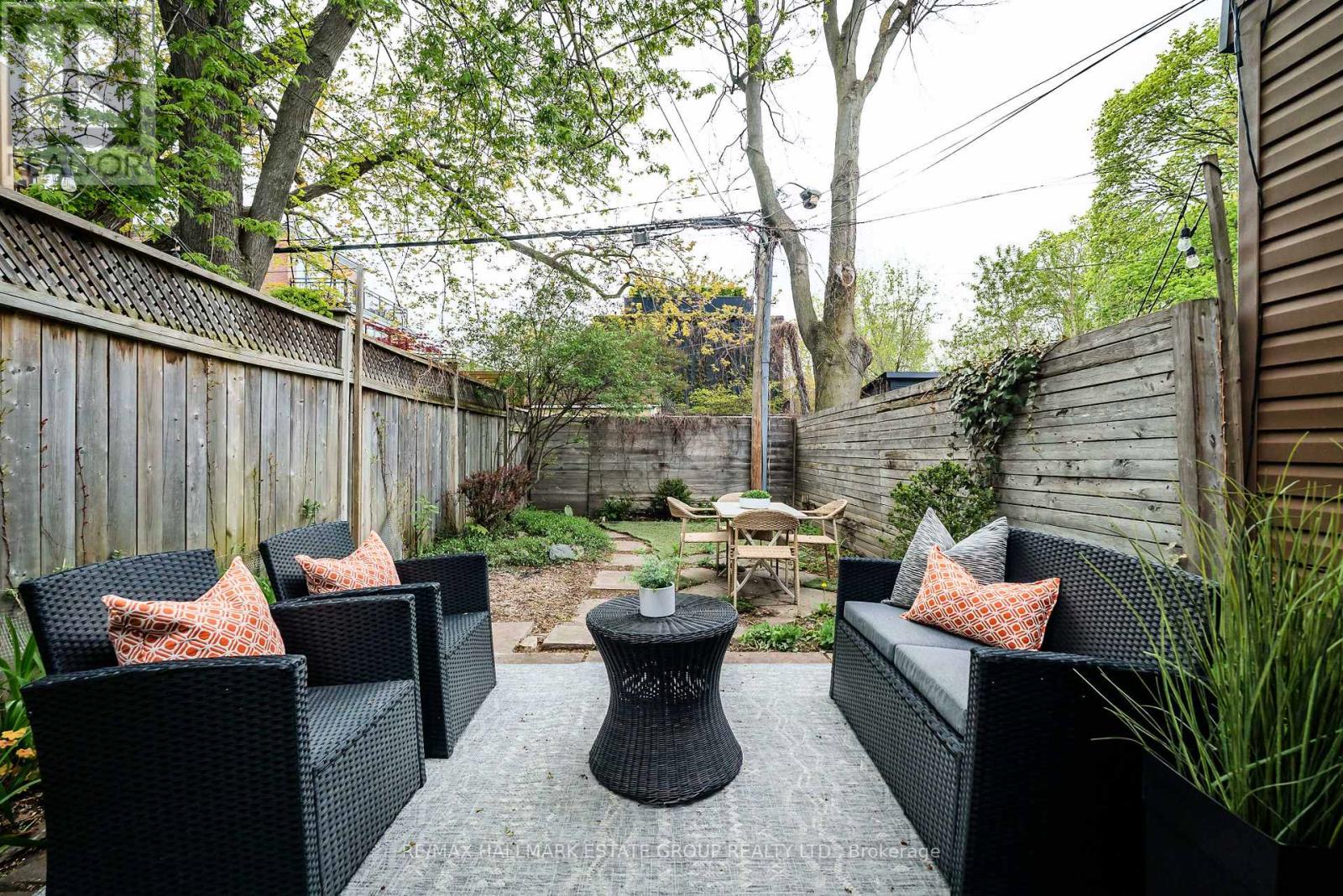 14 Austin Avenue, Toronto, Ontario  M4M 1V6 - Photo 37 - E13148508