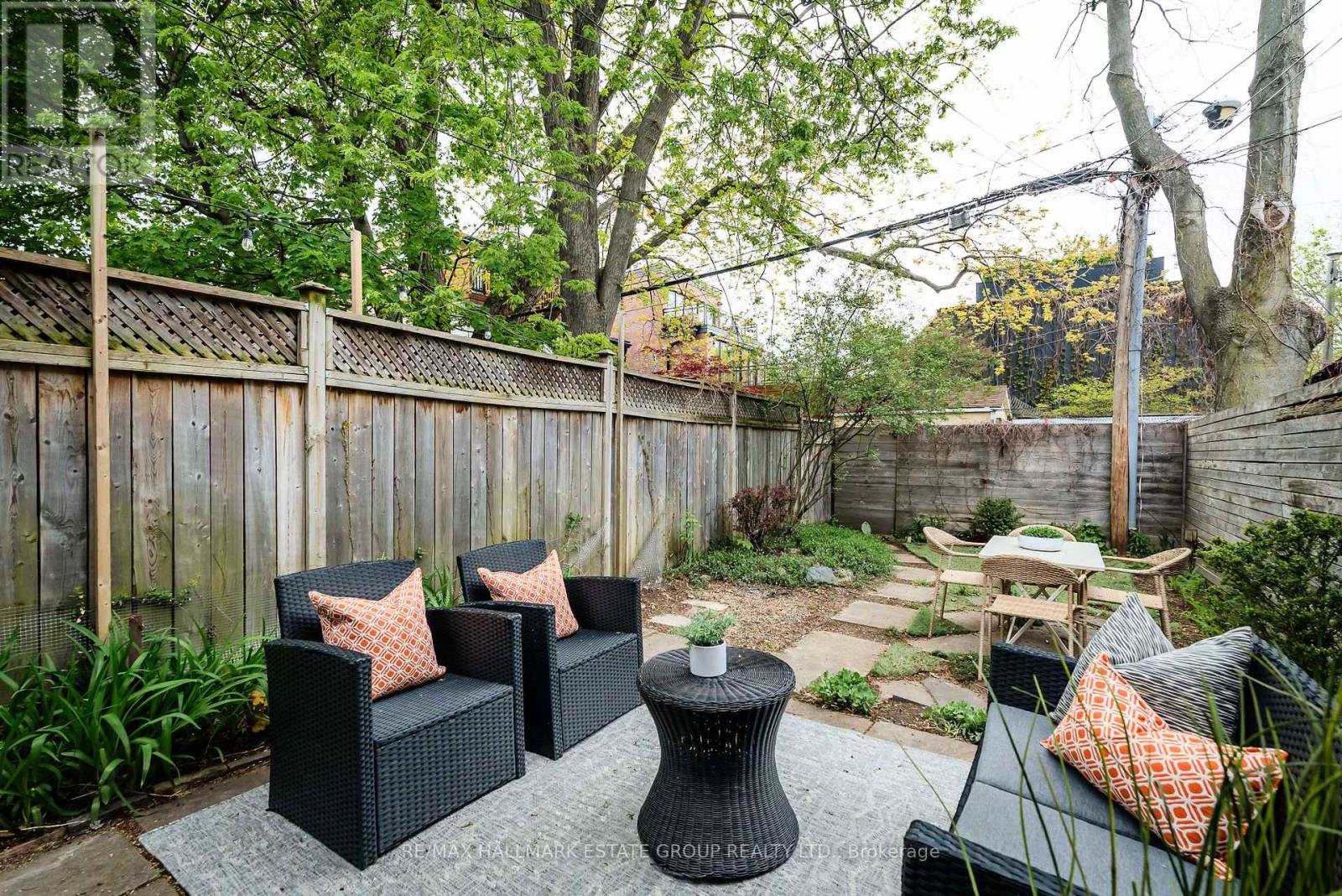 14 Austin Avenue, Toronto, Ontario  M4M 1V6 - Photo 38 - E13148508