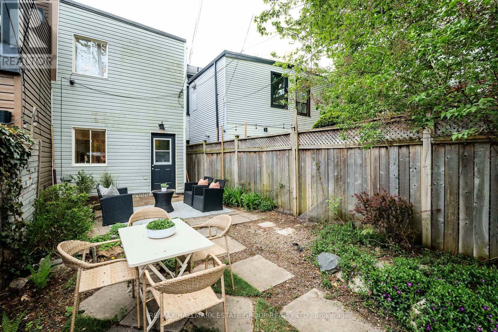 14 Austin Avenue, Toronto, Ontario  M4M 1V6 - Photo 42 - E13148508