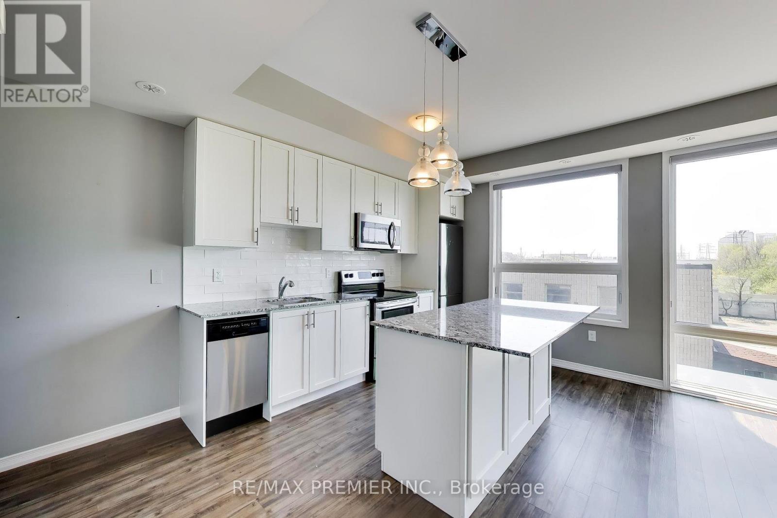 141 - 34 Fieldway Road, Toronto, Ontario  M8Z 3L2 - Photo 11 - W12906424