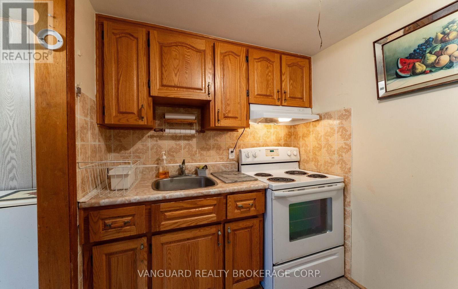 182 Dixon Road, Toronto, Ontario  M9P 2L8 - Photo 38 - W13144198