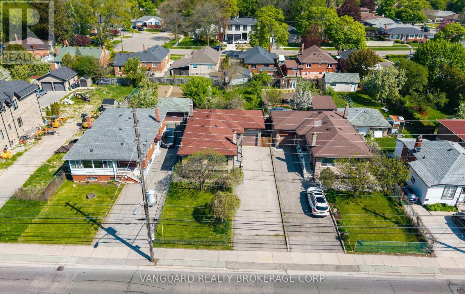 182 Dixon Road, Toronto, Ontario  M9P 2L8 - Photo 3 - W13144198