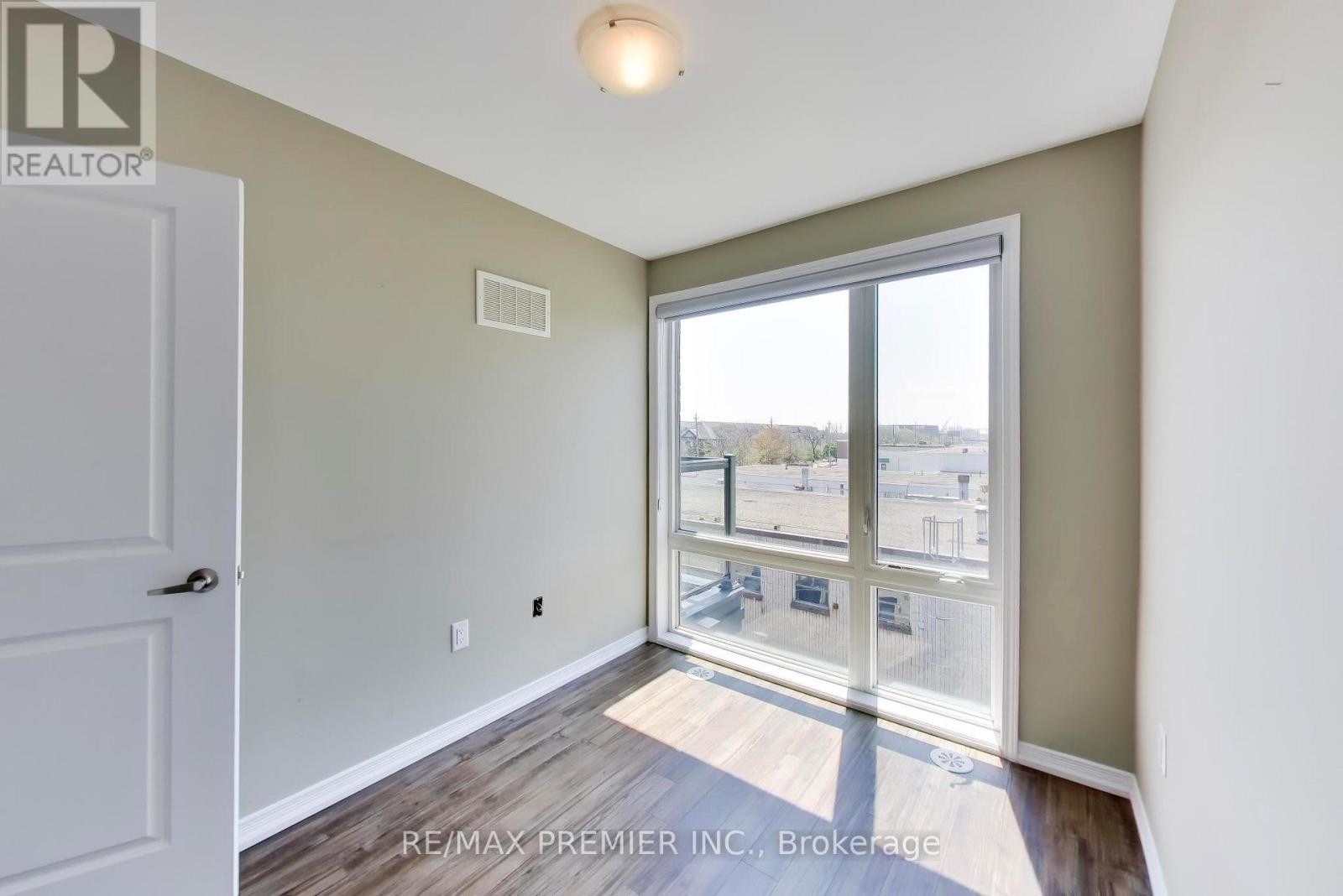 141 - 34 Fieldway Road, Toronto, Ontario  M8Z 3L2 - Photo 20 - W12906424