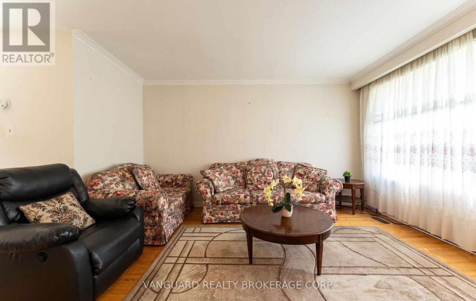 182 Dixon Road, Toronto, Ontario  M9P 2L8 - Photo 12 - W13144198