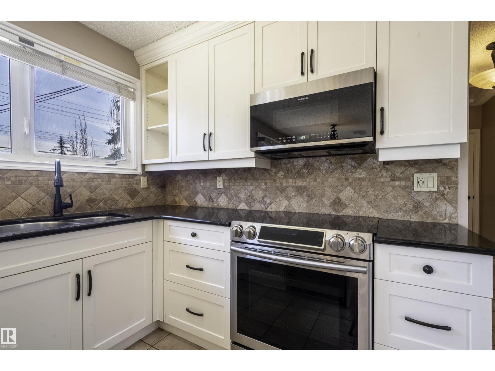 9331 52 St Nw, Edmonton, Alberta  T6B 1G5 - Photo 15 - E4488722