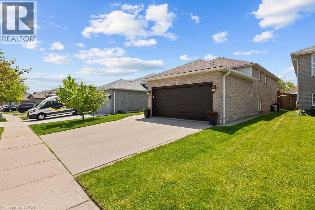 19 Brewster Way, Brantford, Ontario  N3T 6N2 - Photo 3 - 40831774