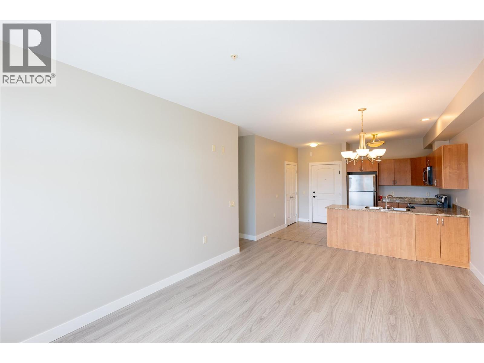 760 Mayfair Street Unit# 303, Kamloops, British Columbia  V2B 0E5 - Photo 8 - 10387409
