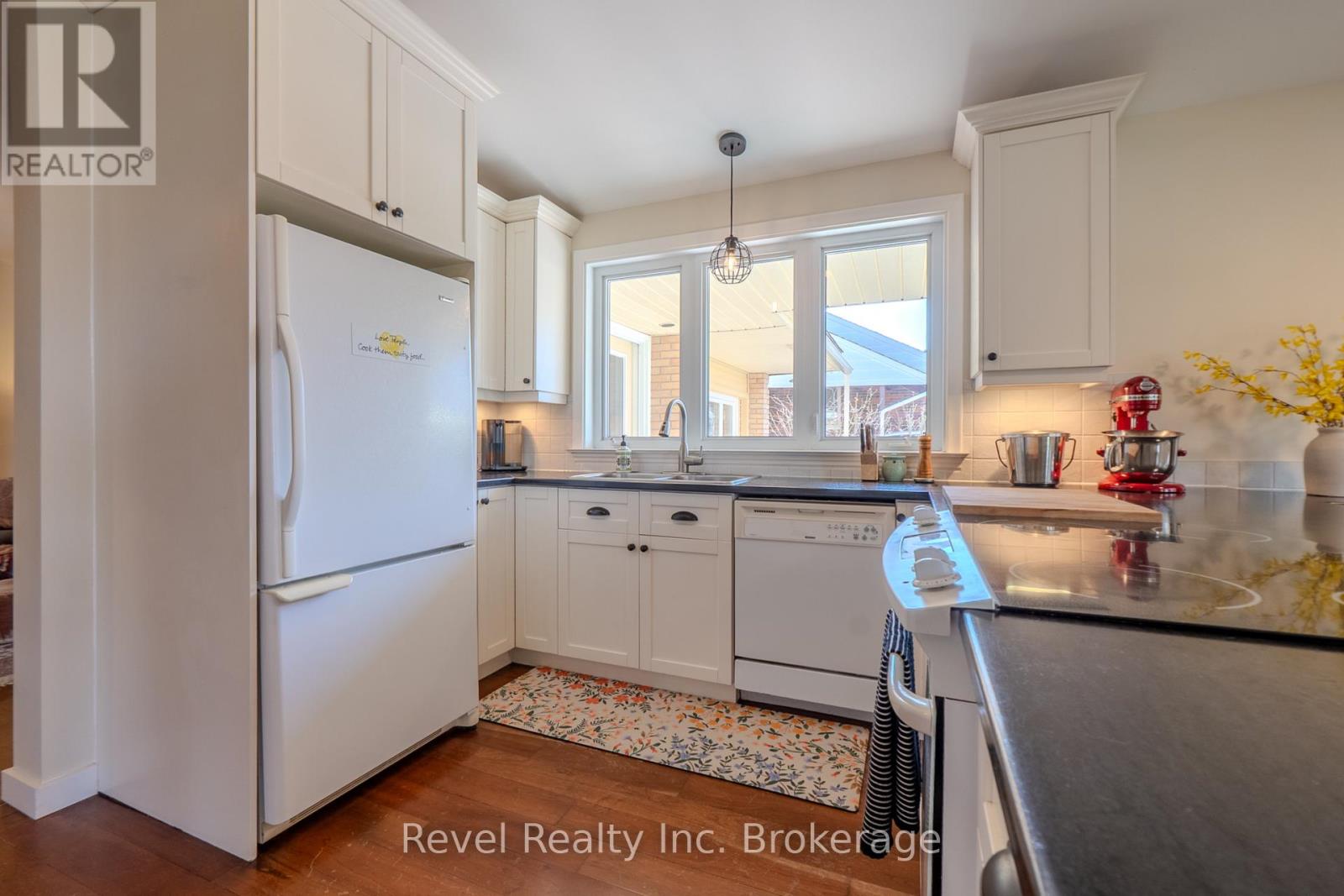 905 Pinewood Road, North Bay, Ontario  P1B 4P2 - Photo 13 - X13142126