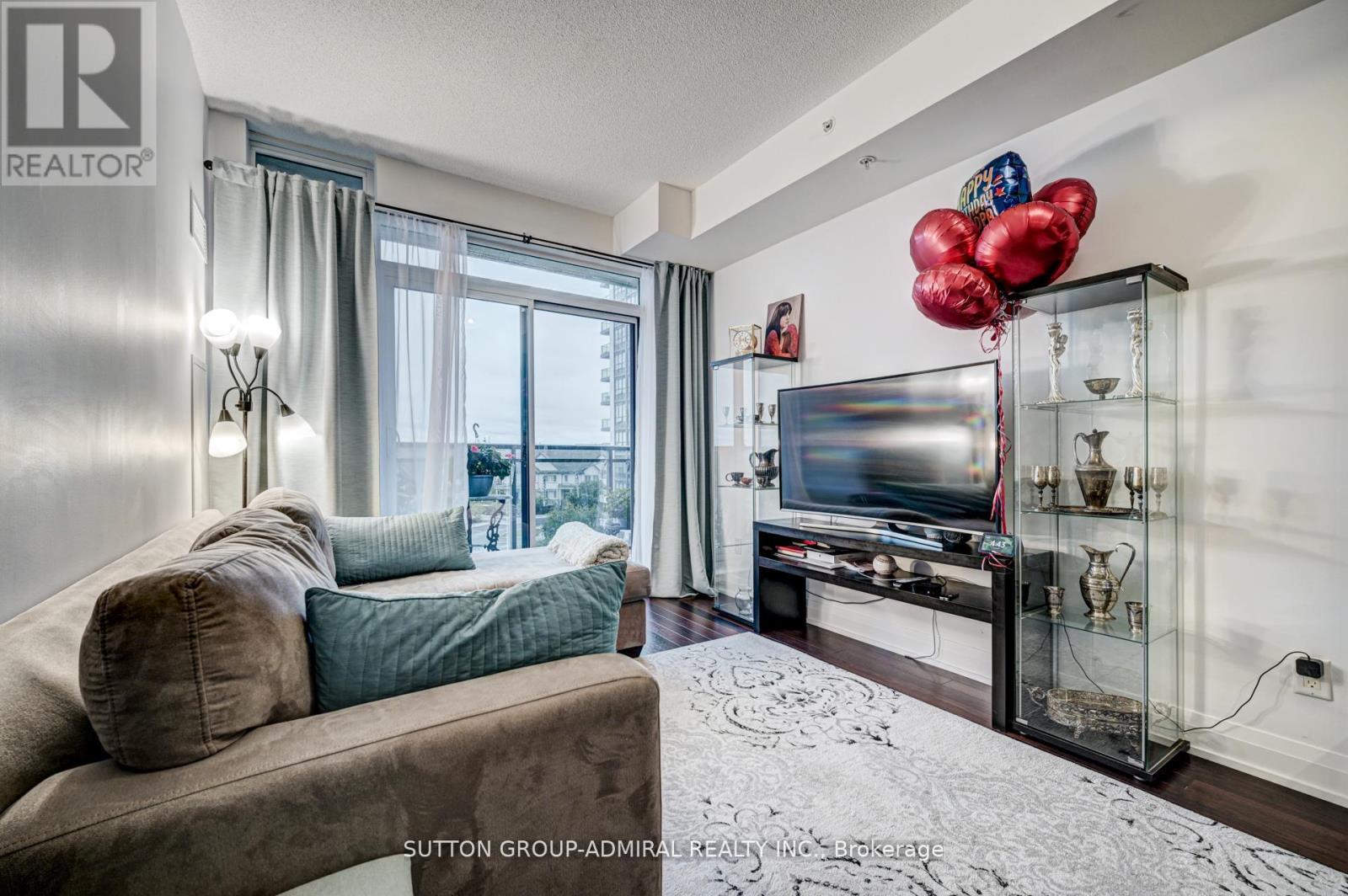 512 - 75 North Park Road, Vaughan, Ontario  L4J 0H8 - Photo 9 - N13148140