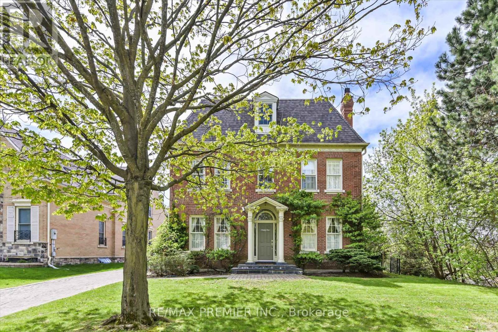 25 HIGHGROVE CRESCENT, Richmond Hill, Ontario