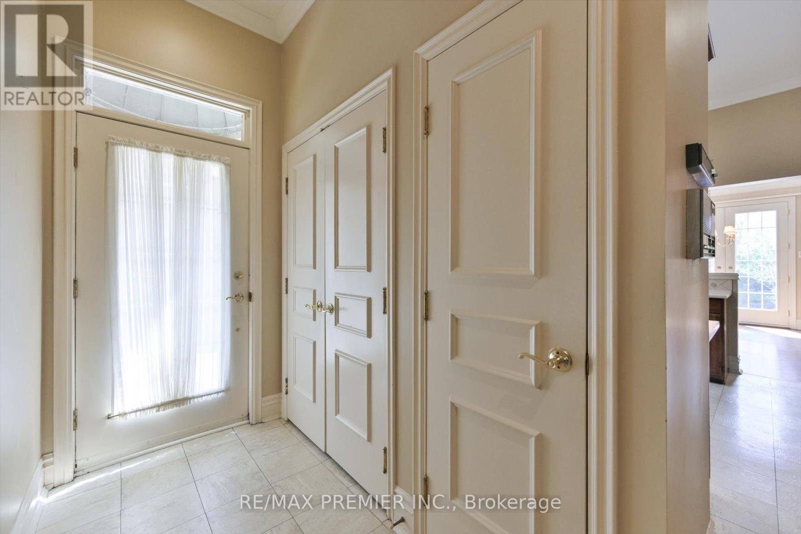 25 Highgrove Crescent, Richmond Hill, Ontario  L4C 7W9 - Photo 14 - N13148166