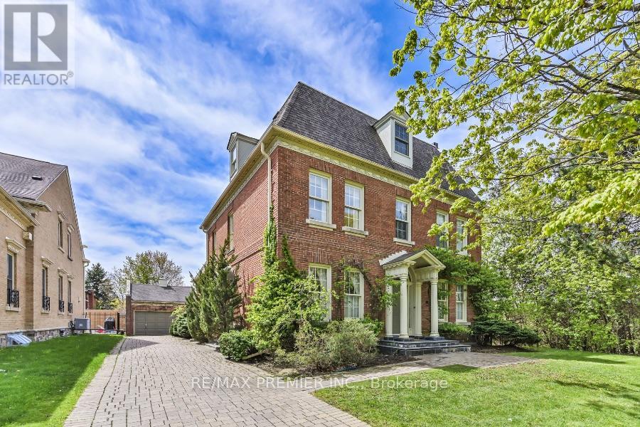 25 Highgrove Crescent, Richmond Hill, Ontario  L4C 7W9 - Photo 2 - N13148166