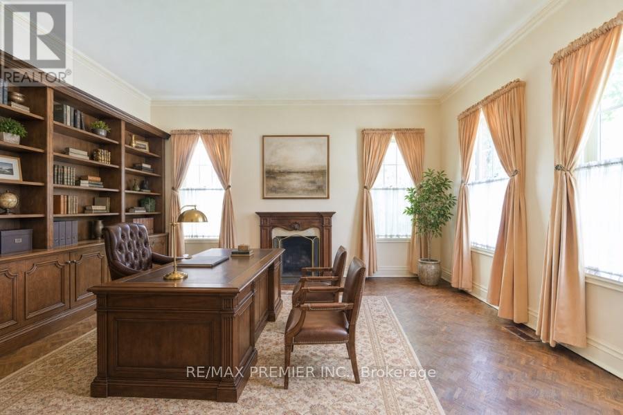 25 Highgrove Crescent, Richmond Hill, Ontario  L4C 7W9 - Photo 6 - N13148166