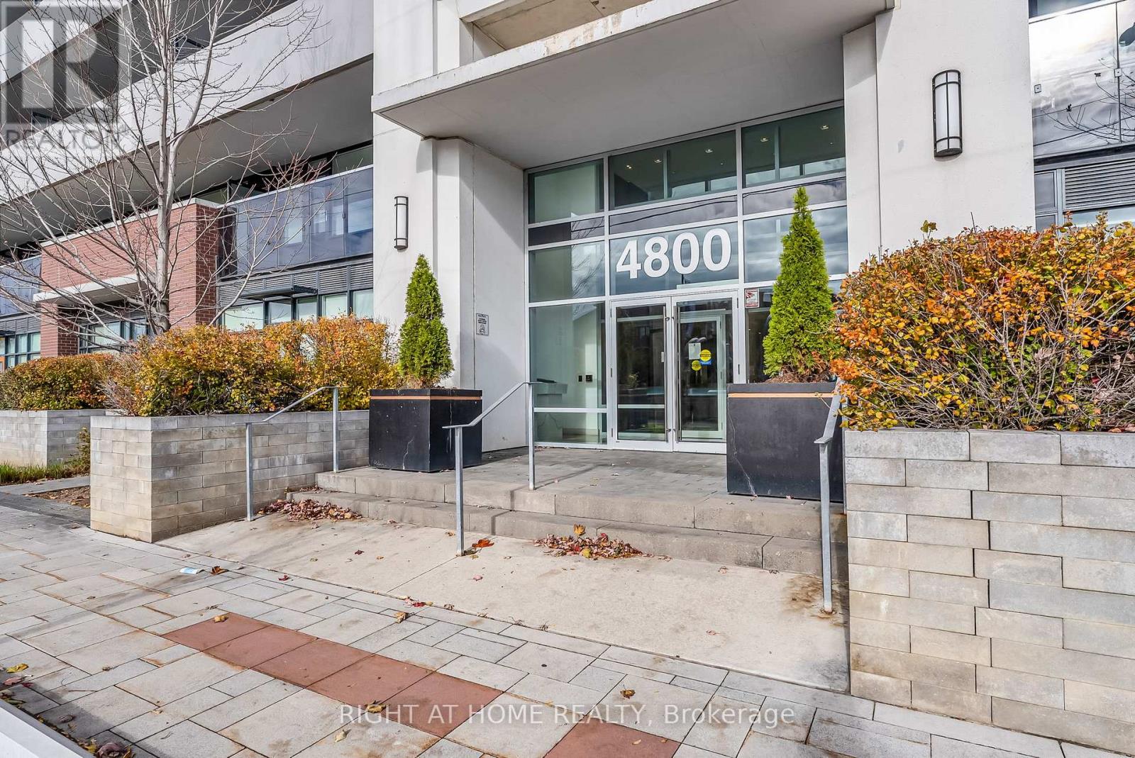 810 - 4800 Highway 7, Vaughan, Ontario  L4L 1H8 - Photo 3 - N13148232