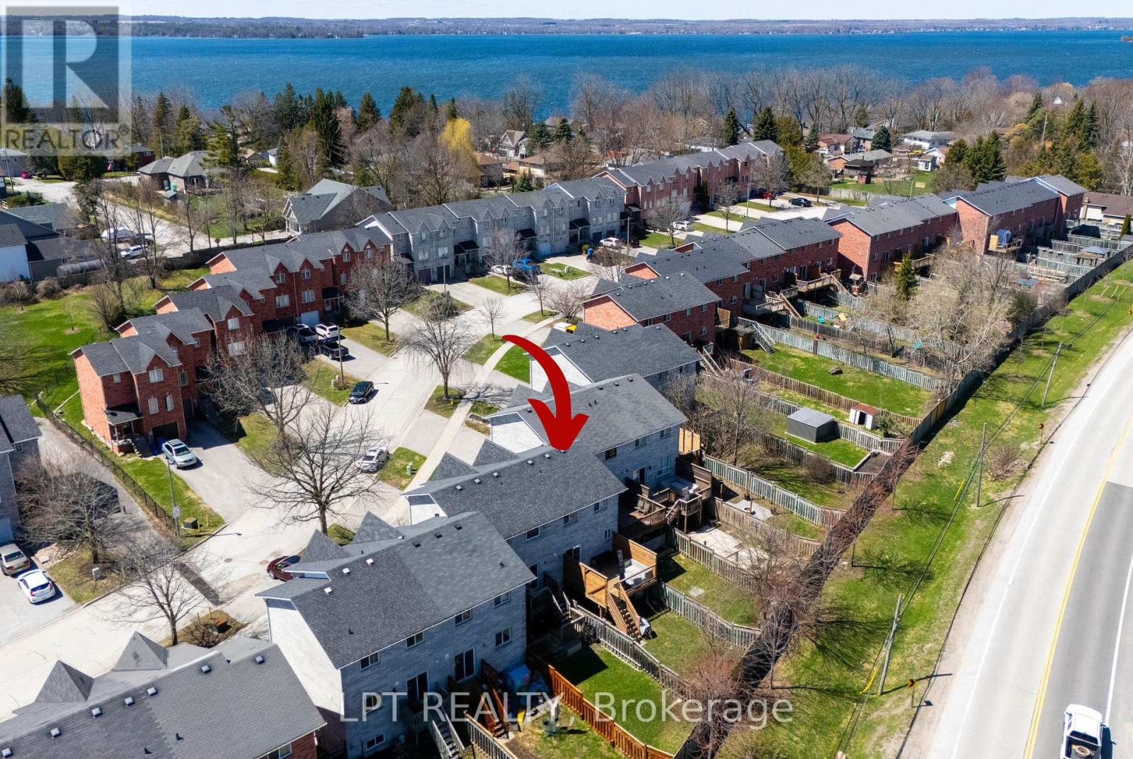 25 Hattie Court, Georgina, Ontario  L4P 3Z7 - Photo 4 - N13148292