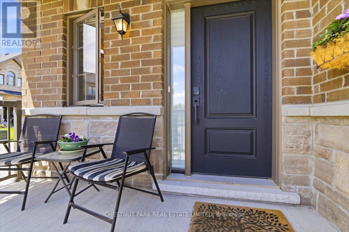 21 Harry Thornton Lane, Uxbridge, Ontario  L9P 0E9 - Photo 3 - N13148298