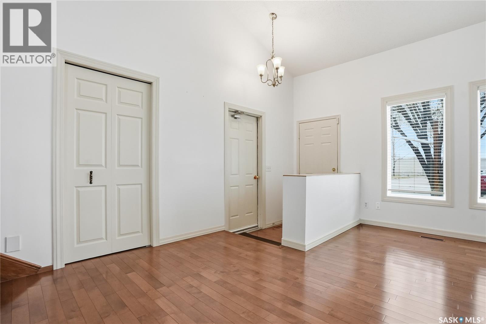 314 Waterbury Road E, Saskatoon, Saskatchewan  S7J 4T9 - Photo 3 - SK036307