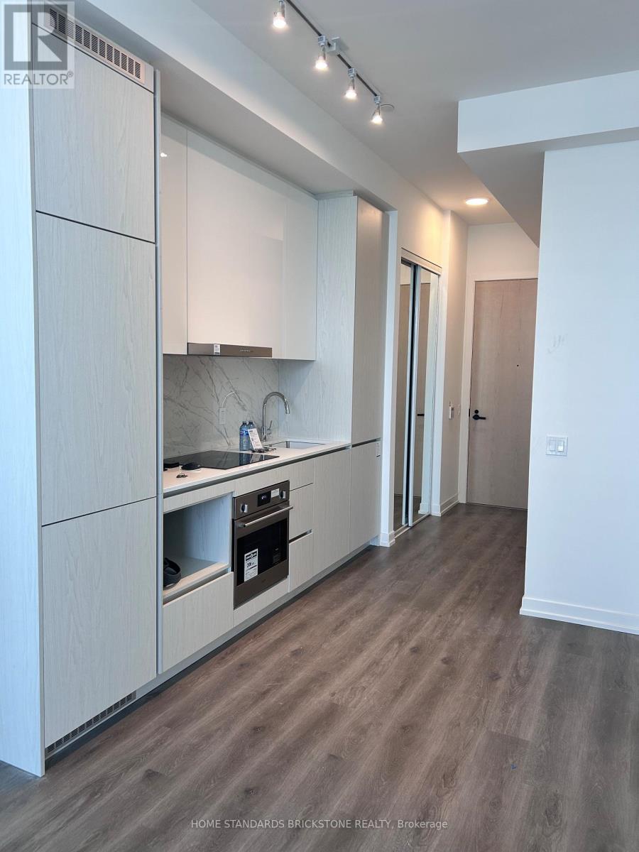 1901 - 28 Interchange Way, Vaughan, Ontario  L4K 0P8 - Photo 10 - N13148382