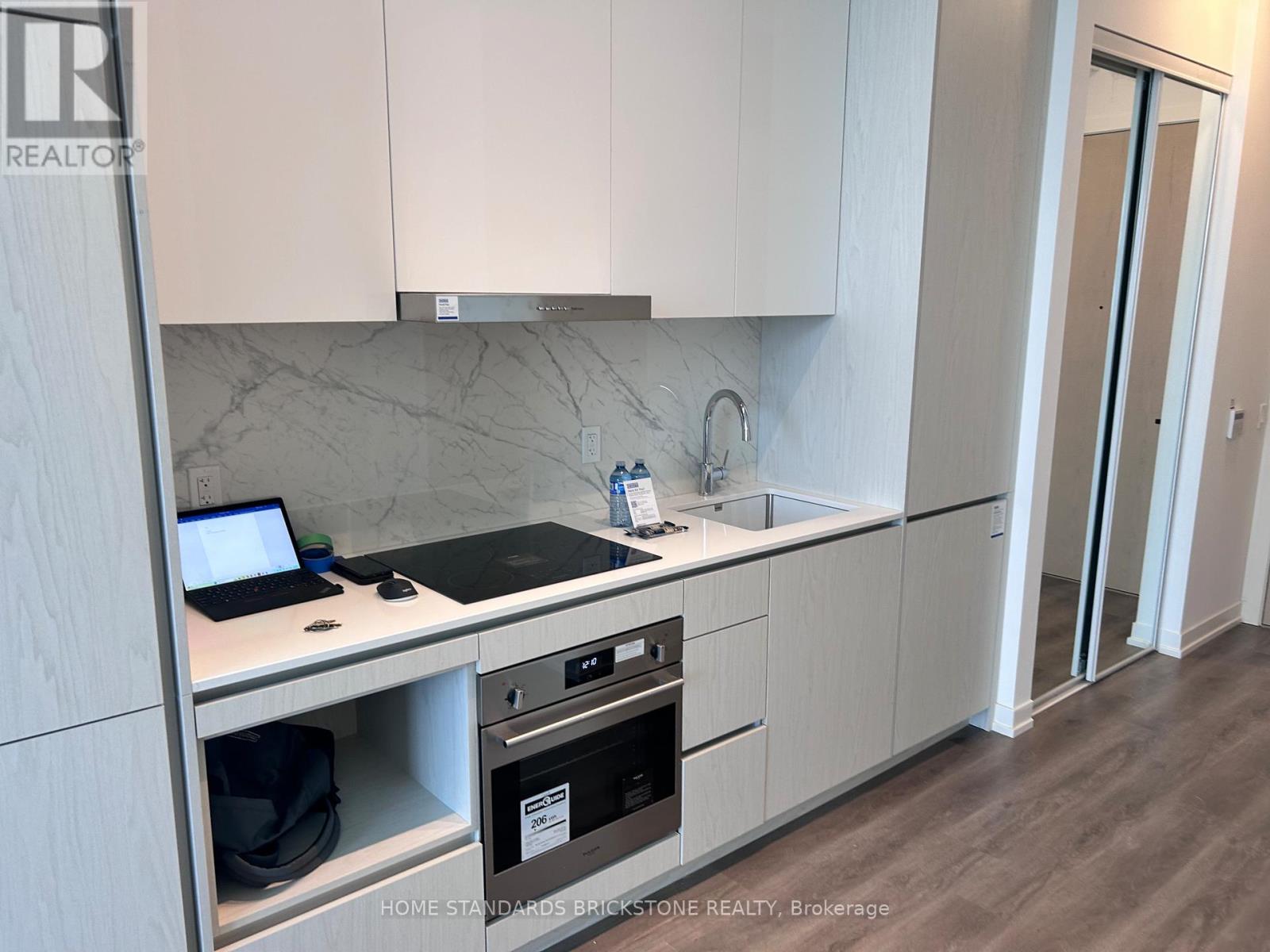 1901 - 28 Interchange Way, Vaughan, Ontario  L4K 0P8 - Photo 5 - N13148382