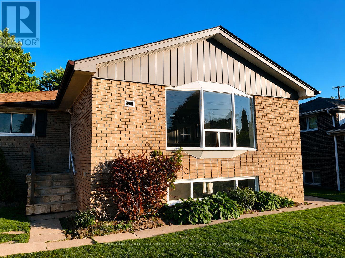 15B AURORA HEIGHTS DRIVE