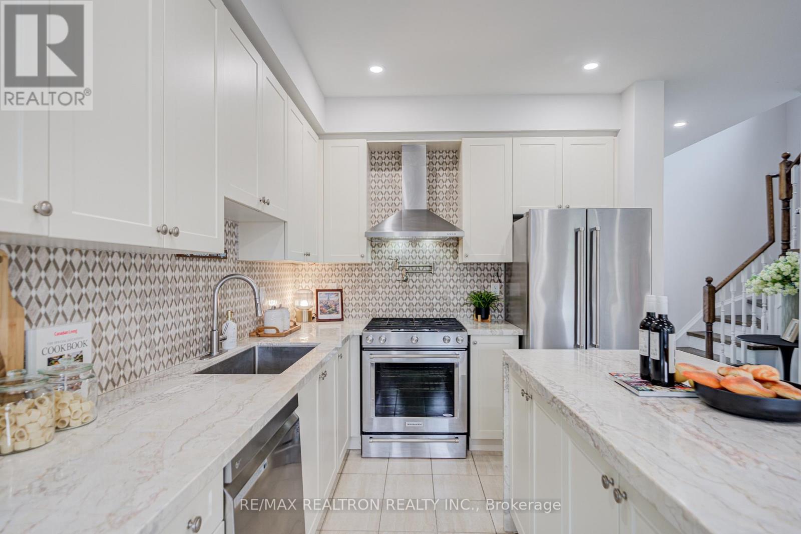 44 Luisa Street, Bradford West Gwillimbury, Ontario  L3Z 0P2 - Photo 10 - N13148462