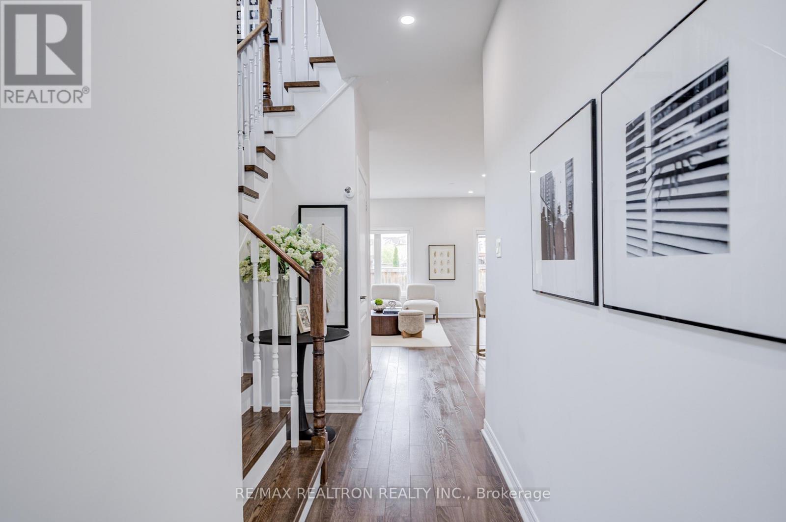 44 Luisa Street, Bradford West Gwillimbury, Ontario  L3Z 0P2 - Photo 4 - N13148462