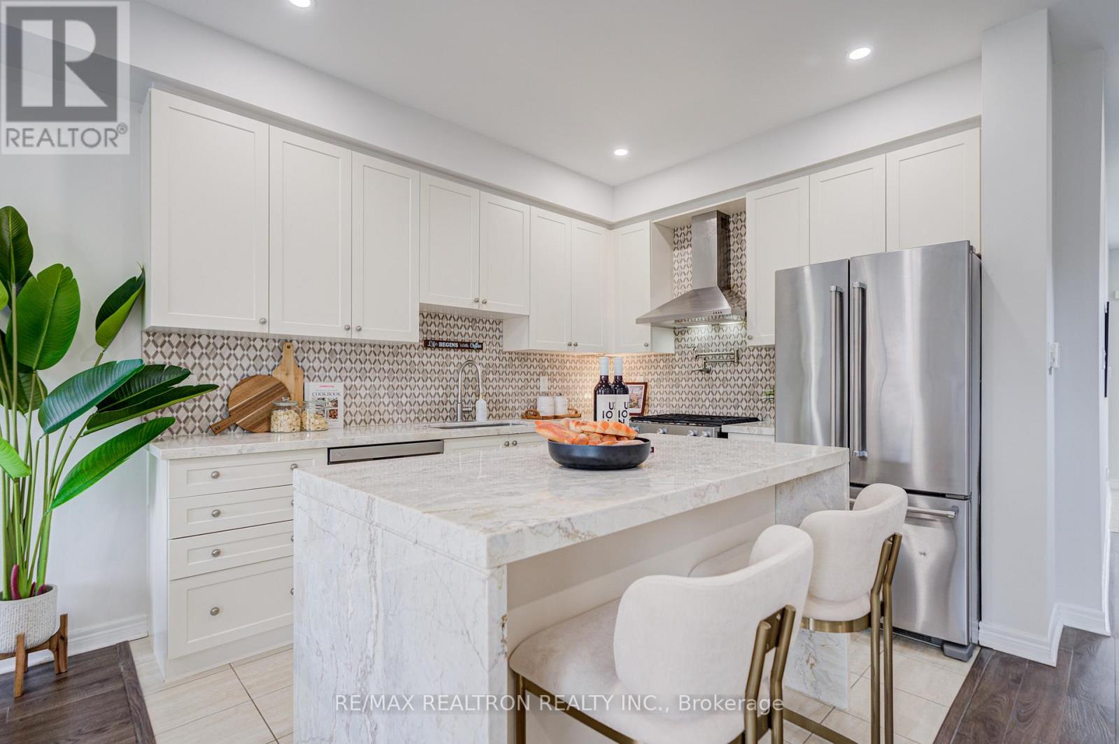 44 Luisa Street, Bradford West Gwillimbury, Ontario  L3Z 0P2 - Photo 7 - N13148462