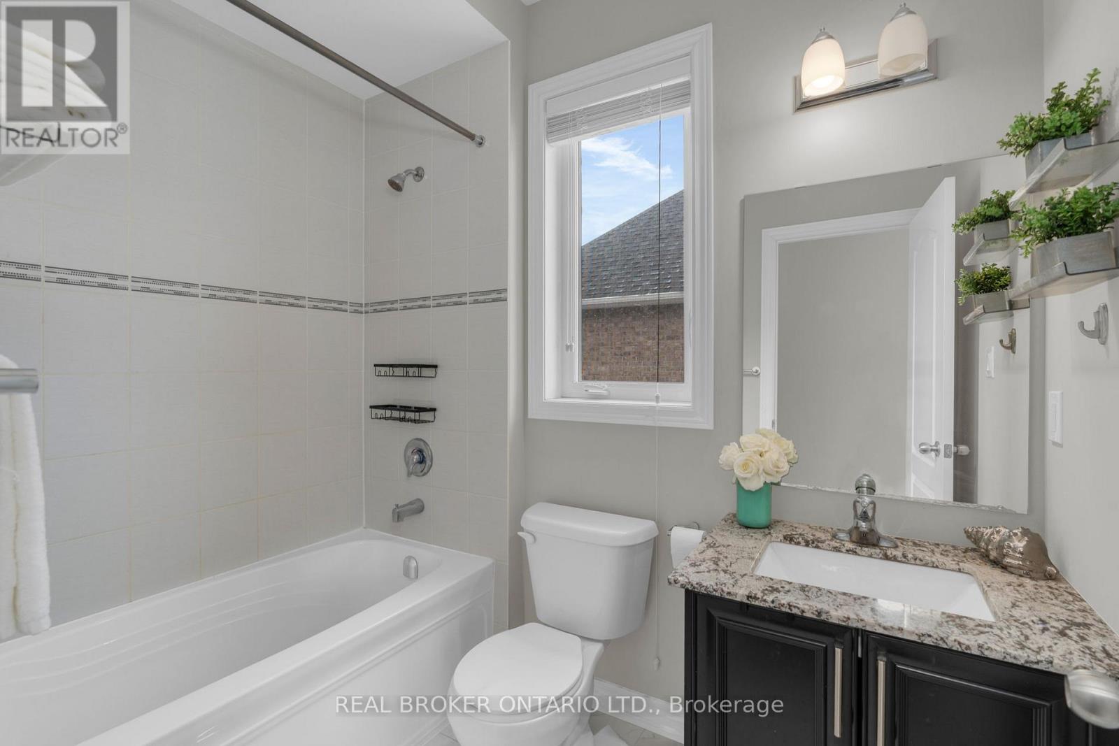 56 Redmond Crescent, Springwater, Ontario  L9X 2A2 - Photo 33 - S13148482