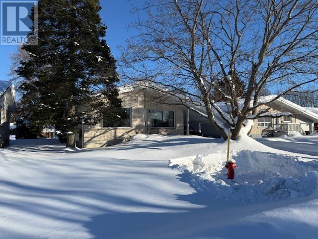 132 Dell Ave, Sault Ste. Marie, Ontario  P6A 5R6 - Photo 2 - SM260214