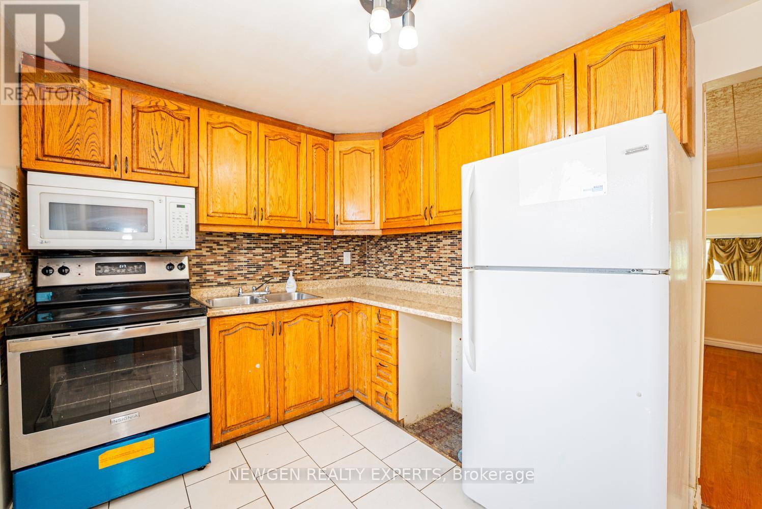 27 Briar Path, Brampton, Ontario L6T 2A2 - Photo 18 - W13148120