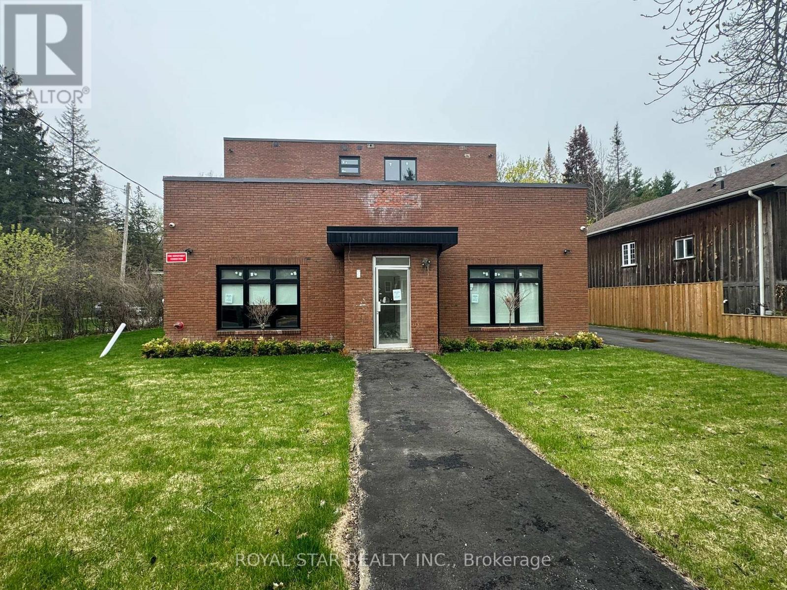 504 GUELPH STREET, Halton Hills, Ontario