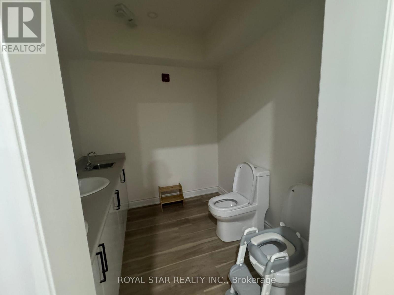 504 Guelph Street, Halton Hills, Ontario  L0P 1K0 - Photo 19 - W13148234